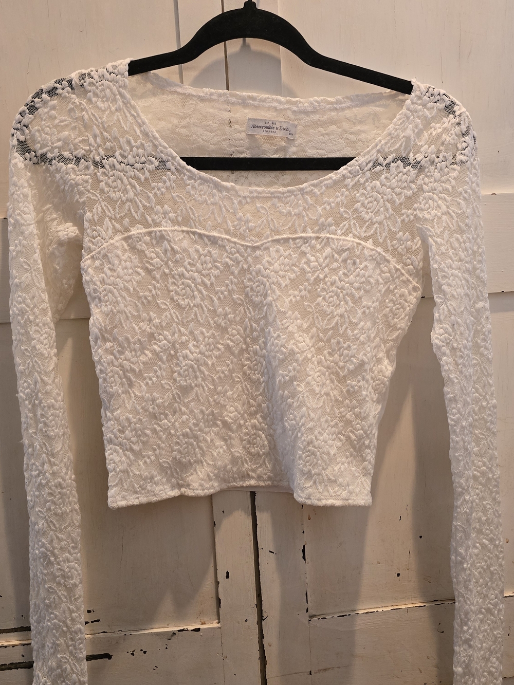 Abercrombie & Fitch White Floral Lace Long-Sleeve Crop Top